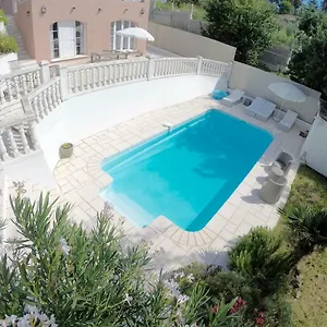https://la-maisonnette-du-clos.fr-provencehotel.com