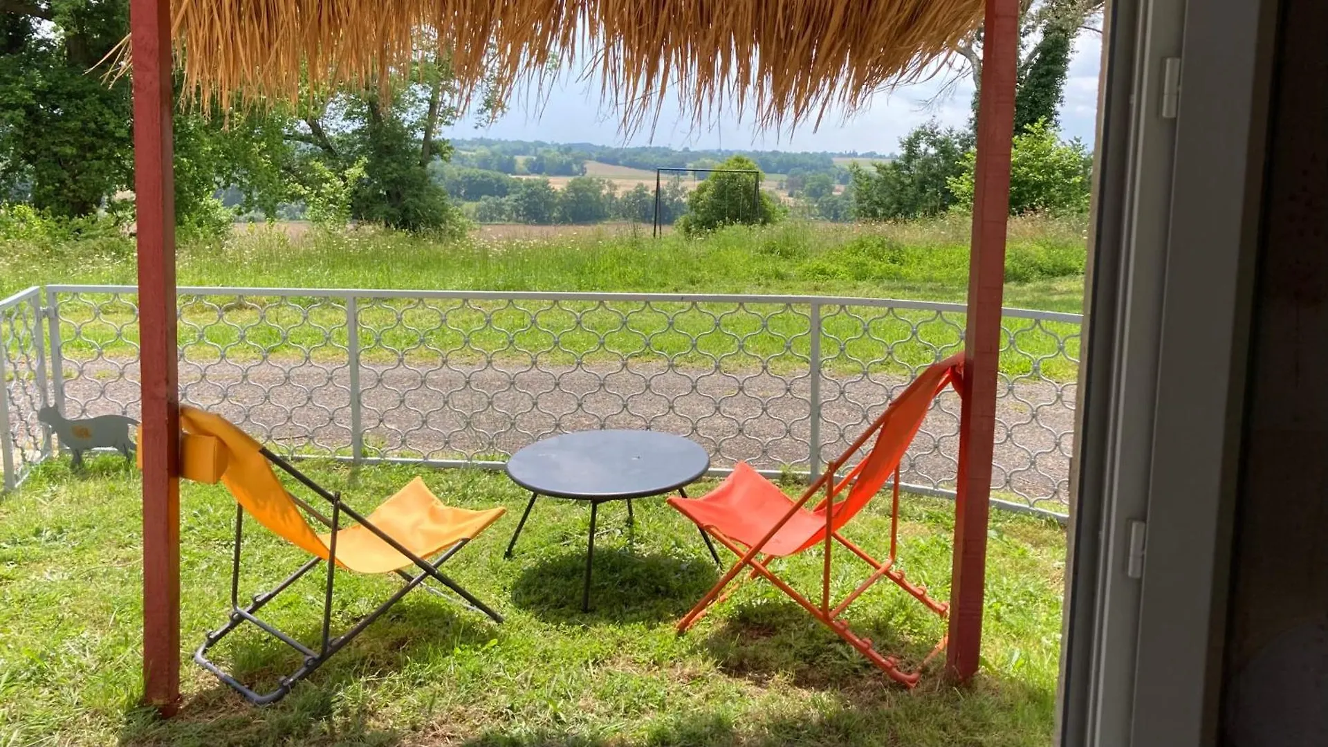 Villa Metairie De Moutiques à Cazaubon Séjour à la ferme