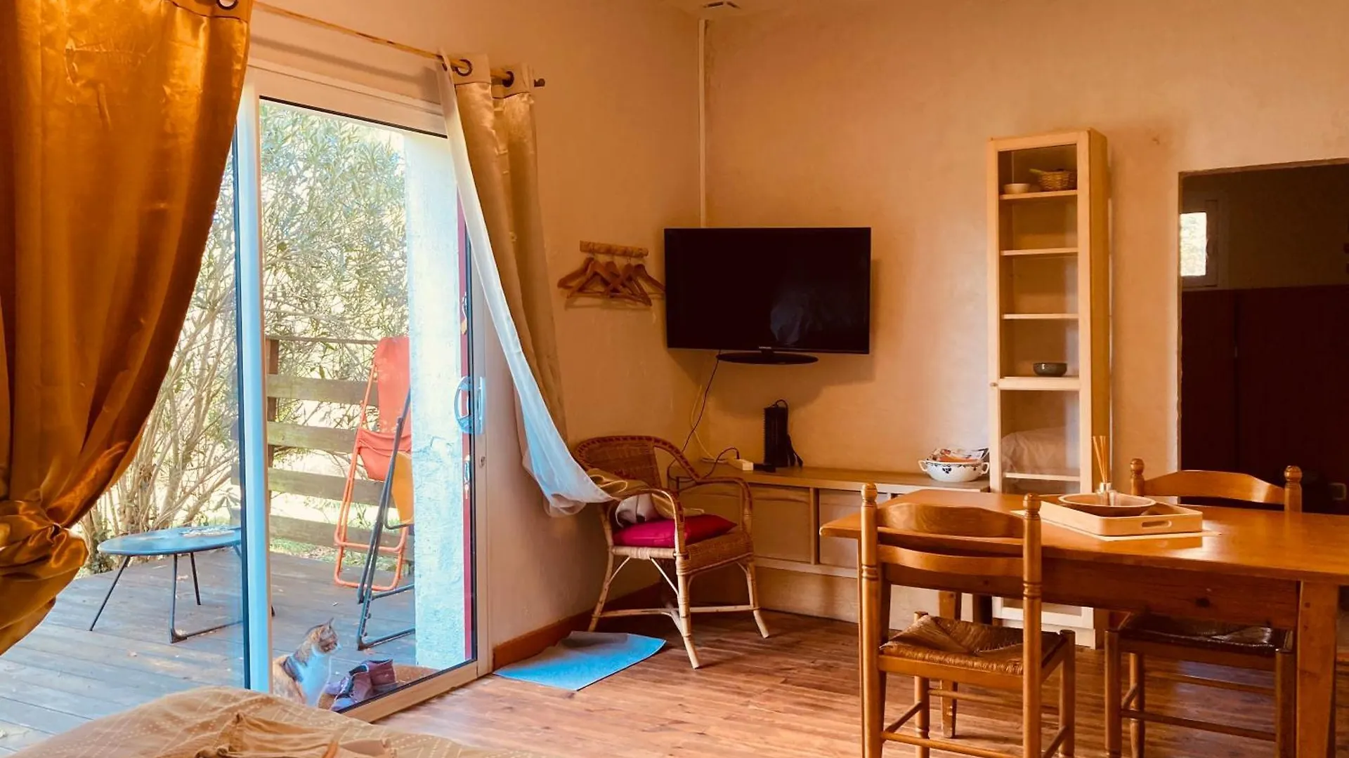 Villa Metairie De Moutiques à Cazaubon Séjour à la ferme